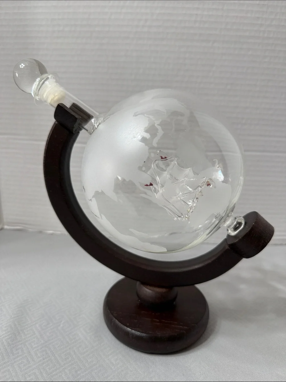 BarMe Etched Class World Globe Liquor Decanter Wood Stand & Glass Ship Inside